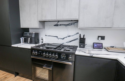 Ainley Top Cottage | ELLIS HOUSE, pet friendly, luxury holiday cottage in Huddersfield