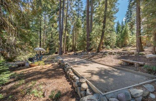 Tahoma House | Ellis Peak by AvantStay Beautiful McKinney Cabin w Filtered Lake Views
