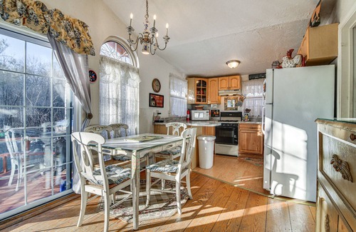 Bartlett Cottage | Ellis River Cottage ~ 3 Mi to Attitash Mountain!