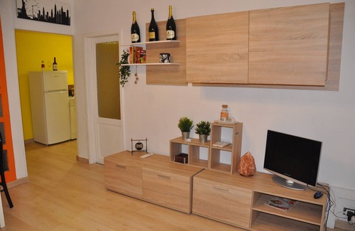 Old Town House | Elly's House next to Osteria Francescana