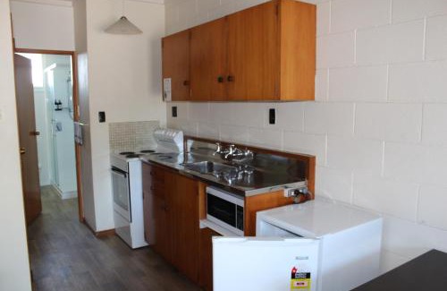 Hastings Hotel | Elmore Lodge Motel