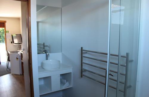 Hastings Hotel | Elmore Lodge Motel