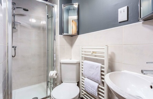Ayr Apartment | Elms Way No33 - Donnini Apartments