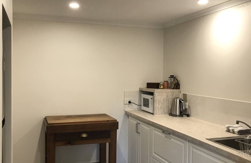 Healesville House | Elmview House and Apartment on Symons - in the centre of Healesville!