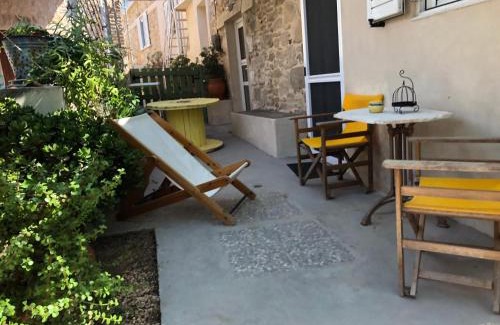 Lithinai House | Elol stone house