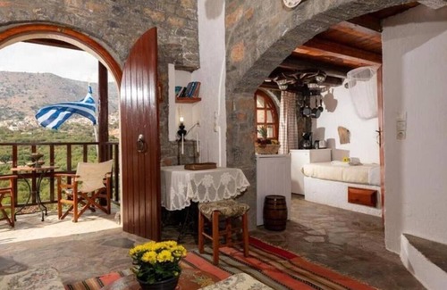 Mavrikiano House | Elounda Monastery Collection House
