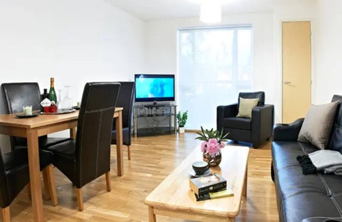 Borehamwood Apartment | Elstree - luxury 2 bedroom, 2 bathroom apartment