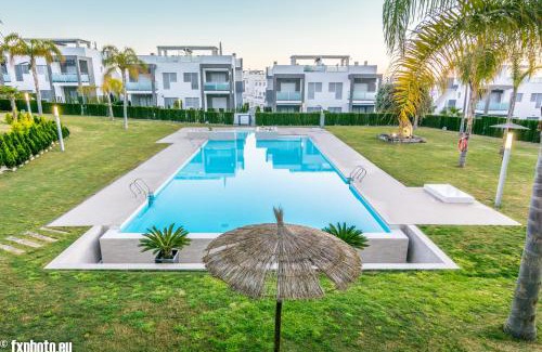 Los Altos Apartment | ELuxuria Sunny Villa