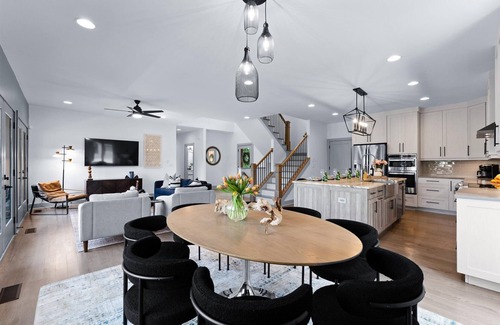 Mount Mourne House | Elysian Shores w/Heated Pool & Optional Boat Rental