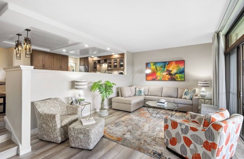 Kaanapali Condo | Embark on an extraordinary escape to this remodeled condo at Ka'anapali Royal.