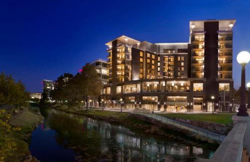 Greenville Downtown Hotel | Embassy Suites by Hilton Greenville Downtown Riverplace