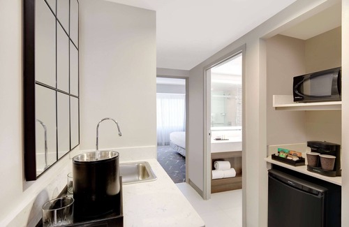 Dunwoody Hotel | Embassy Suites by Hilton Atlanta Perimeter Center