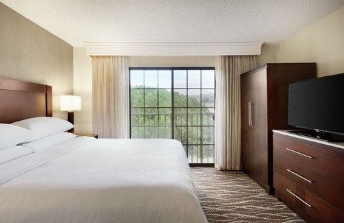 Lompoc Hotel | Embassy Suites by Hilton Lompoc Central Coast