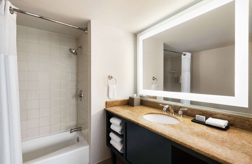 Seybold Hotel | Embassy Suites by Hilton Miami International Airport