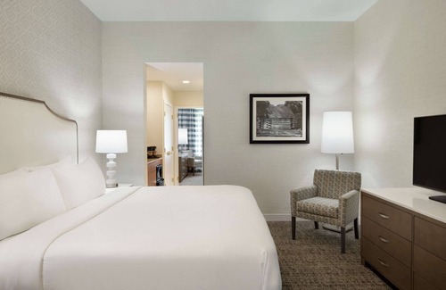 Chesterbrook Hotel | Embassy Suites by Hilton Philadelphia Valley Forge