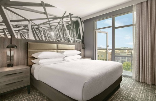 Atlantic Station Area Hotel | Embassy Suites by Hilton Atlanta Midtown