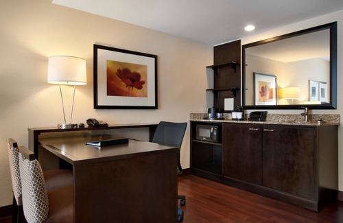 Ridgeland Hotel | Embassy Suites by Hilton Jackson North Ridgeland