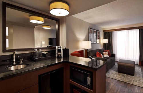 Friendship Heights Hotel | Embassy Suites by Hilton Washington DC Chevy Chase Pavilion