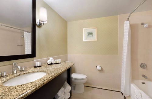 Downtown Hotel | Embassy Suites Los Angeles - Glendale