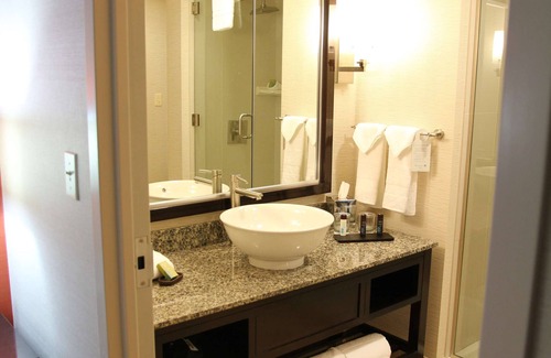 Guasti Hotel | Embassy Suites Ontario Airport