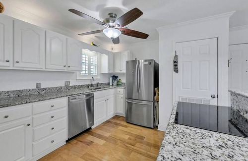 Fort Walton Beach Condo | Emerald Coast Island Vibes!