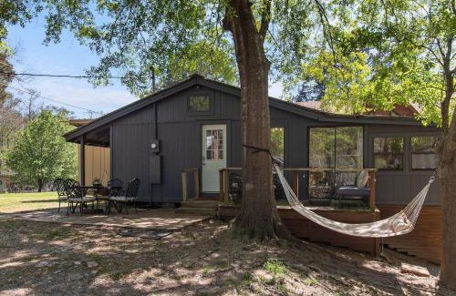 Shreveport House | Emerald Cottage On Emerald Isle Cross Lake