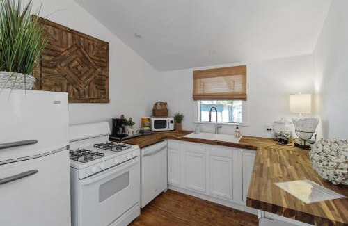 Shreveport House | Emerald Cottage On Emerald Isle Cross Lake
