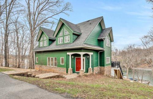 Moneta House | Emerald Cove