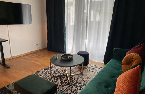 Offenbach am Main Apartment | Emerald Green Apartment
