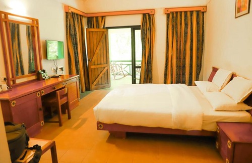 Kumily Resort | Emerald Holidays Thekkady