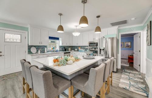 Emerald Isle Apartment | Emerald Isle Beach House Walk to the Sand!