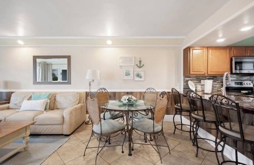 Fort Walton Beach Condo | Emerald Isle 107-COMPLEX RENOVATION DISCOUNT-On the Beach-Ground Floor