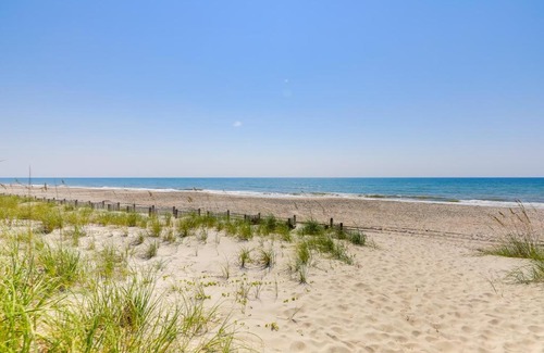 Emerald Isle House | Emerald Isle Vacation Rental, Walk to Beach!