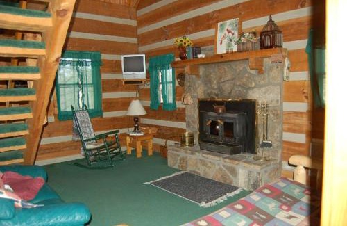 Cosby House | Emerald Pines