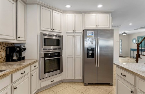 Silver Sands House | EMERALD SURF-5 br, 4ba, BEACH FRONT with POOL & Pet friendly!