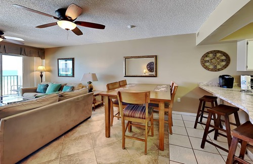 Fort Walton Beach Condo | Emerald Towers West by Southern Vacation Rentals