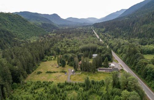 Port Angeles Hotel | Emerald Valley Inn