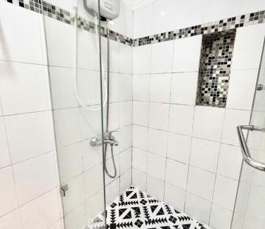 Downtown Ho Chi Minh City House | EMI Homestay - Gần Bùi Viện Quận 1