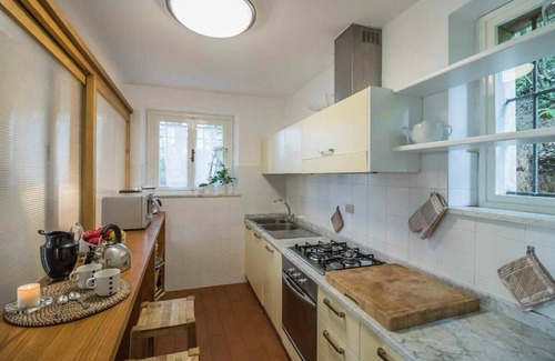 Ciciana Villa | Emilia, private pool villa, view, WiFi. Lucca