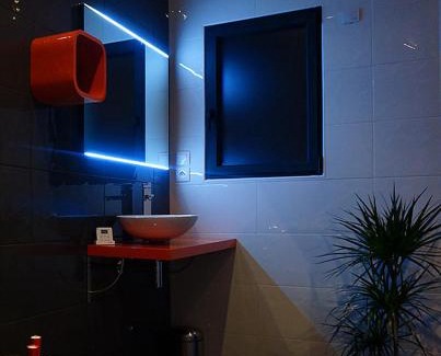 Chasseneuil-du-Poitou House | EMLAVIE - Maison familiale et Loft SPA - à 3km Futuroscope