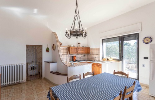 Torre Suda Apartment | Emma's Villa facing the sea with swimming pool
