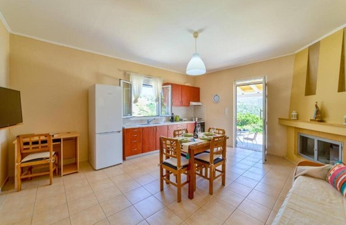 Vizari House | Emmanuela House with garden and sea view- Triopetra