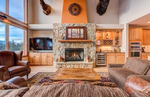 Woodmoor Villa | Emmett's Overlook in Breckenridge
