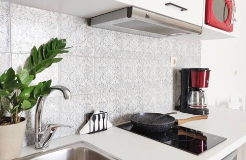 Platanes Apartment | Emorfia's Apartments No6 - 300m to the beach