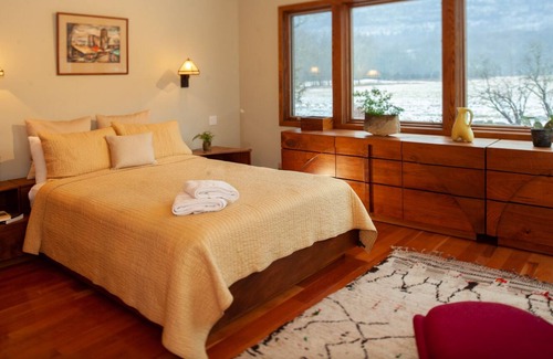 Gardiner House | Empathic Soul House: Luxury Hudson Valley Retreat