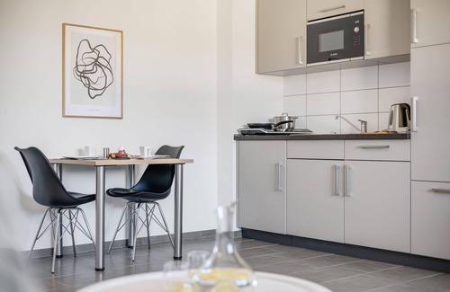 Denzlingen Apartment | EMPiRE: Central | City | Smart TV | Parking