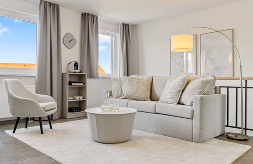 Denzlingen Apartment | EMPiRE: Central | City | Smart TV | Parking