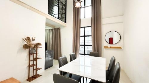 Petaling Jaya Apartment | Empire City PJ Colonial Suites by Manhattan Group