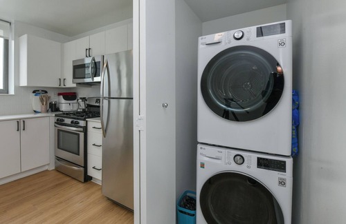 Midtown South Apartment | Empire State Two Bedroom Penthouse