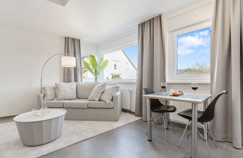 Denzlingen Apartment | EMPiRE: Studio | Central | Disney+ | Mountain view